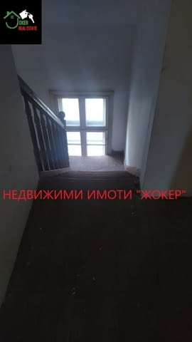 Четиристаен апартамент /етаж от къща/ в гр. Велико Търново, city of Veliko Tarnovo - снимка 12