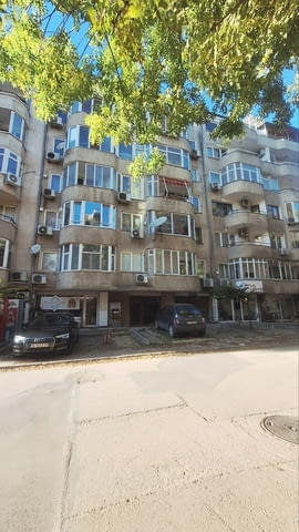 Давам под наем магазин / офис до ОКРБ Studio, 20 m2, Brick - city of Varna | Offices - снимка 1