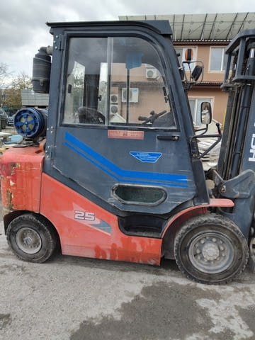 Продаваме газокар HELI 2.5 тона - град Бургас | Машини / Съоръжения - снимка 2