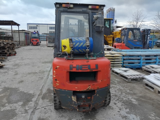 Продаваме газокар HELI 2.5 тона - град Бургас | Машини / Съоръжения - снимка 3