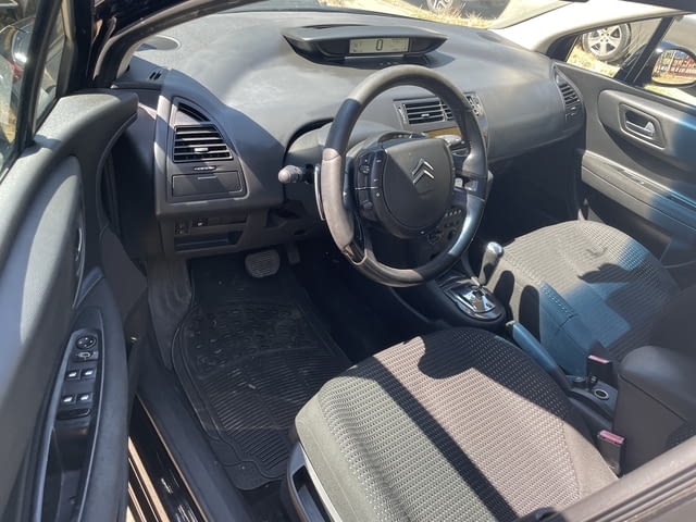 Citroen C4 VTR+, 1.6 HDi 109 кс., автоматик, 233 000 реални километри, 2009 г., перфектно състояние. - снимка 5