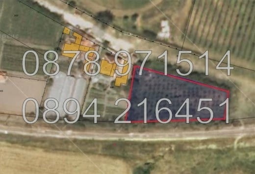 КОДо 61139. Дворно място 660м2 в района на стадиона, до къщи, ток и вода. От едната страни лице на с - снимка 2