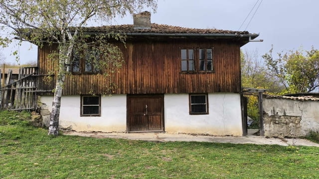 Къща, с. Звезда, Попово, България 2-floor, Brick, 180 m2 - village Zvеzda | Houses & Villas - снимка 1