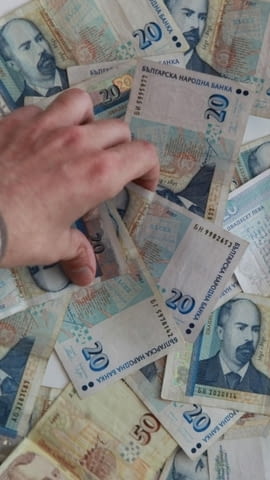 Допълнителен доход за разкрепостена мацка 19-28, град Варна | Мъж търси Жена - снимка 1