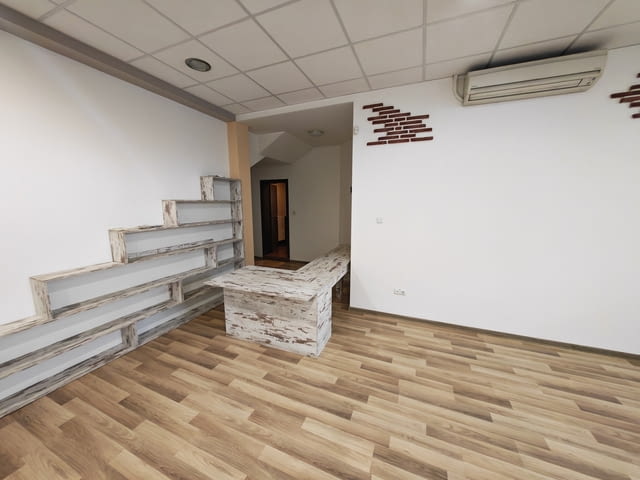 Давам помещение 120 кв.м. под наем 120 m2, Brick, Internet, Air Conditioning, Security System, Electricity - city of Pernik | Offices - снимка 4