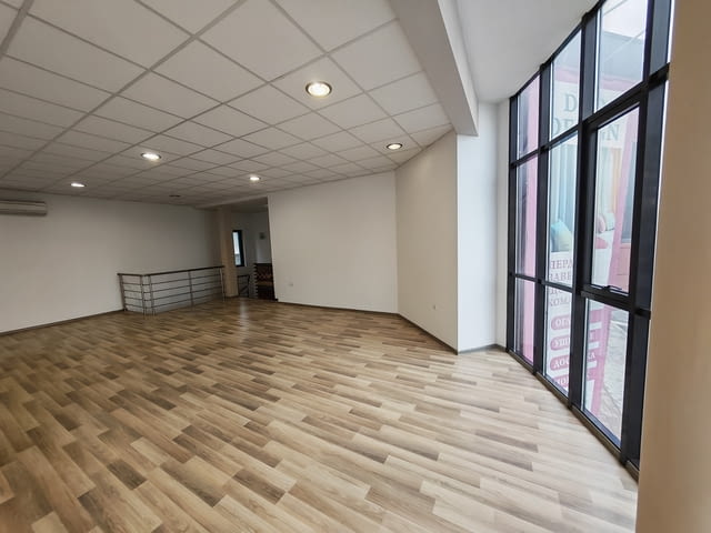 Давам помещение 120 кв.м. под наем 120 m2, Brick, Internet, Air Conditioning, Security System, Electricity - city of Pernik | Offices - снимка 11