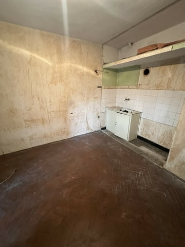 Едностаен апартамент кв.Съдийски с много лесен достъп и паркинг - снимка 8