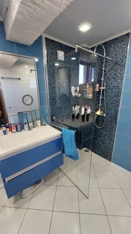 Многостаен апартамент с гараж и таванска стая в кв. Любен Каравелов, гр. Хасково - снимка 5