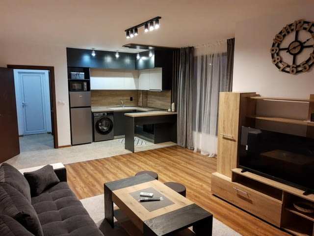 Двустаен апартамент под наем – кв. Любен Каравелов, гр. Хасково - снимка 1