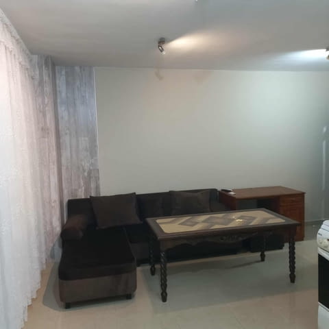 Давам под наем двустаен апартамент в кв. Южен 1-bedroom, 65 m2, Brick - city of Plovdiv | Apartments - снимка 3