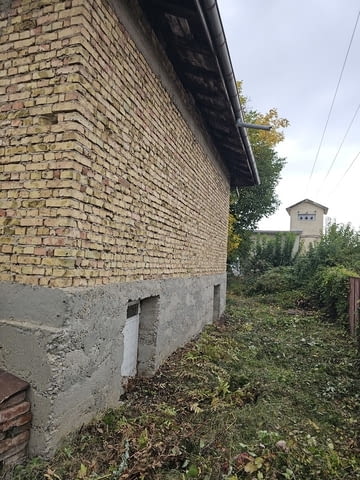 Продавам стопанска сграда в гр. Велики Преслав, city of Vеliki Prеslav | Industrial Facilities - снимка 5