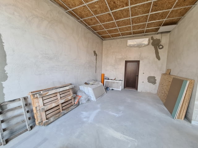 Търговски обект под наем - кв. Каменни, до Градската градина - гр. Хасково - снимка 2