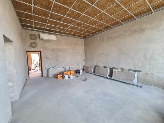 Търговски обект под наем - кв. Каменни, до Градската градина - гр. Хасково - снимка 4