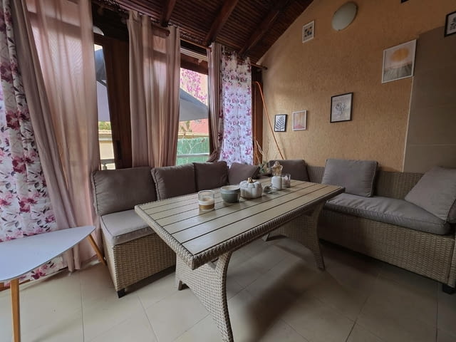 Триетажна къща с гараж, паркомясто и озеленен двор в кв. Куба, гр. Хасково - снимка 5