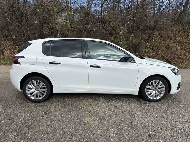 Peugeot 308 1.5BlueHDI - 85000км. 2020г. Diesel, Manual, Hatchback - city of Troyan | Cars & SUV - снимка 4