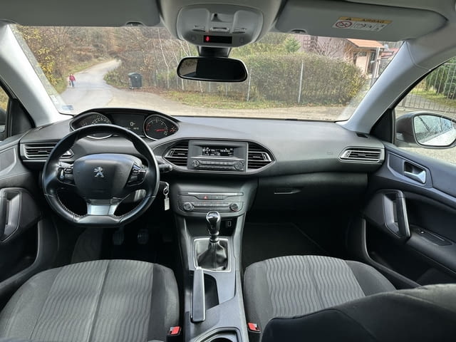 Peugeot 308 1.5BlueHDI - 85000км. 2020г. Diesel, Manual, Hatchback - city of Troyan | Cars & SUV - снимка 10