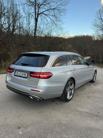 Mercedes-Benz E 220 4-Matic 2018г. Дизел, Автоматична, Комби - град Троян | Автомобили / Джипове - снимка 8