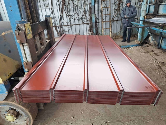 Огради от пластифицирана ламарина в София с профил TR20x270-1080 - снимка 6