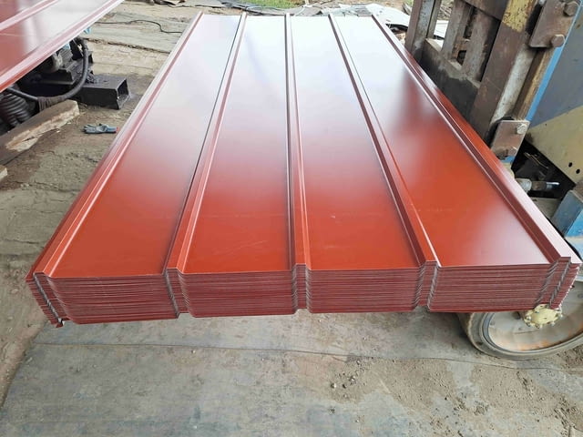 Огради от пластифицирана ламарина в София с профил TR20x270-1080 - снимка 7