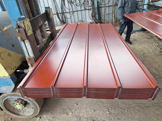 Огради от пластифицирана ламарина в София с профил TR20x270-1080 - снимка 8