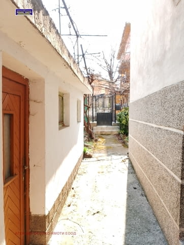 Гараж и 2 открити паркоместа под наем до супермаркет "Фантастико" - снимка 3