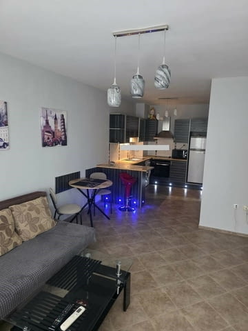 Давам под наем двустаен апартамент в кв. Кършияка, град Пловдив | Апартаменти - снимка 1