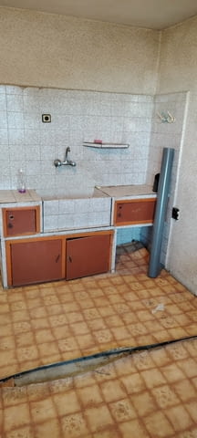 Два самостоятелни апартамента с лятна кухня и гараж – кв. Тракийски, гр. Хасково - снимка 2