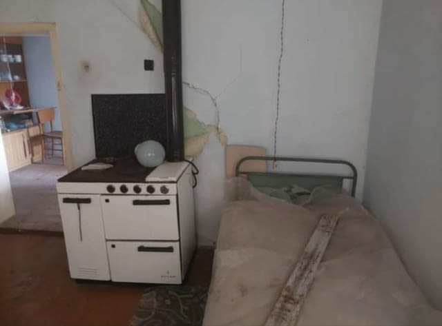 Къща в с. Студена, обл. Хасково 1-етажна, Тухла, 80 м2 - село Студена | Къщи / Вили - снимка 2