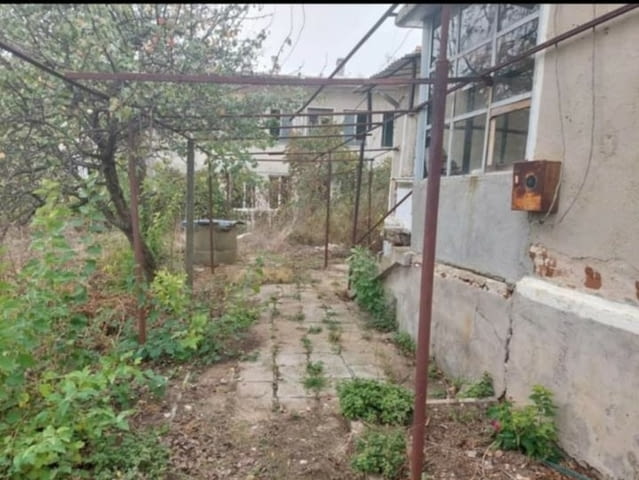 Къща в с. Студена, обл. Хасково 1-етажна, Тухла, 80 м2 - село Студена | Къщи / Вили - снимка 4