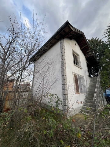 Тухлена Къща на 2 Етажа в Казанлък с 1.1 дка Двор във Вилна Зона "Старите Лозя" и Тюлбето - снимка 5