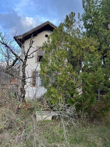 Тухлена Къща на 2 Етажа в Казанлък с 1.1 дка Двор във Вилна Зона "Старите Лозя" и Тюлбето - снимка 6