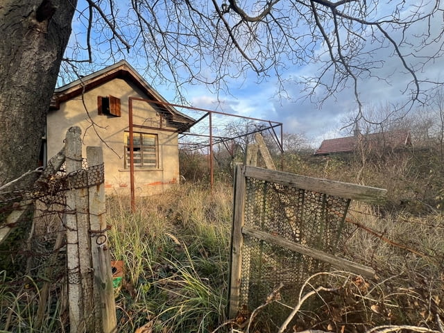 2 Къщи с 3 дка Двор в Казанлък - Вилна Зона "Старите Лозя" и Тюлбето - снимка 2