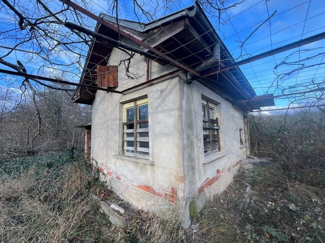 2 Къщи с 3 дка Двор в Казанлък - Вилна Зона "Старите Лозя" и Тюлбето - снимка 9