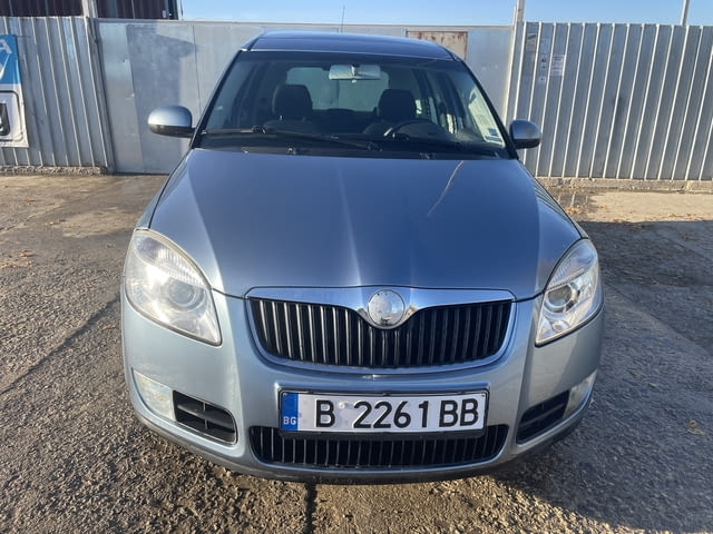 Skoda Roomster 1.6i, 105 кс., автоматик, панорама, парктроник, 142 000 км. реални километри, обслуже - снимка 2