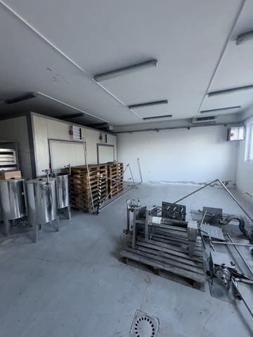 НАЕМ – ПРОМИШЛЕН ЦЕХ СЪС СУШИЛНЯ Локация: село Бата, община Поморие - снимка 2