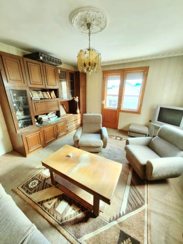 Продавам къща в гр. Перник кв. Ралица 2-floor, Brick, 184 m2 - city of Pernik | Houses & Villas - снимка 4