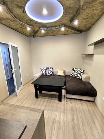 Давам под наем двустаен апартамент в гр. Перник кв. Изток, град Перник | Апартаменти - снимка 1