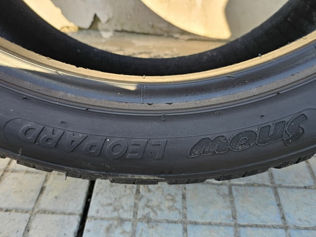 Продавам 18 цолови нови малко използвани само на 500 кв Италиански зимни гуми Манзини с дот 2018 го - снимка 3