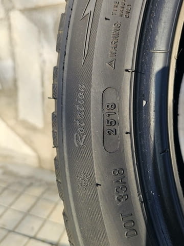 Продавам 18 цолови нови малко използвани само на 500 кв Италиански зимни гуми Манзини с дот 2018 го - снимка 4