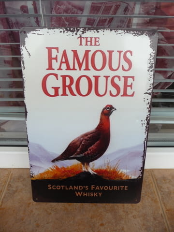 Метална табела уиски The Famous Grouse най-продавано Шотландско червен глухар емблема whisky scotlan - снимка 1