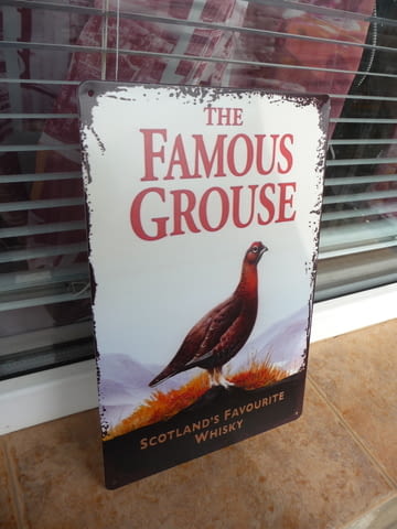 Метална табела уиски The Famous Grouse най-продавано Шотландско червен глухар емблема whisky scotlan - снимка 2