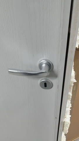 Врата интериорна с каса брава дръжки и ключ 90/214см дясна, city of Sofia - снимка 2