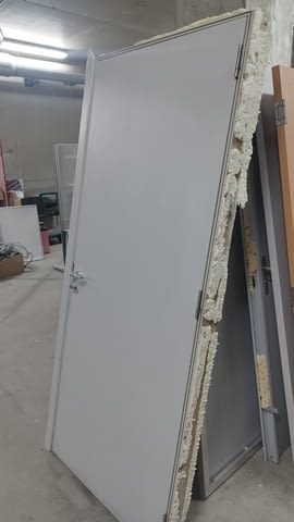 Врата интериорна с каса брава дръжки и ключ 90/214см дясна, city of Sofia - снимка 6