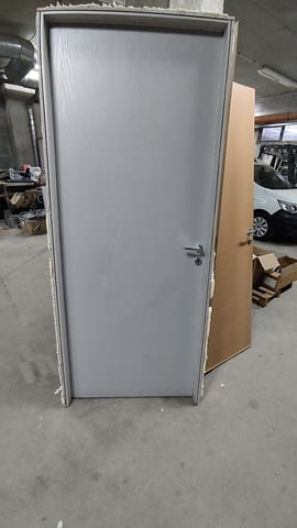 Врата интериорна с каса брава дръжки и ключ 90/214см дясна, city of Sofia - снимка 11