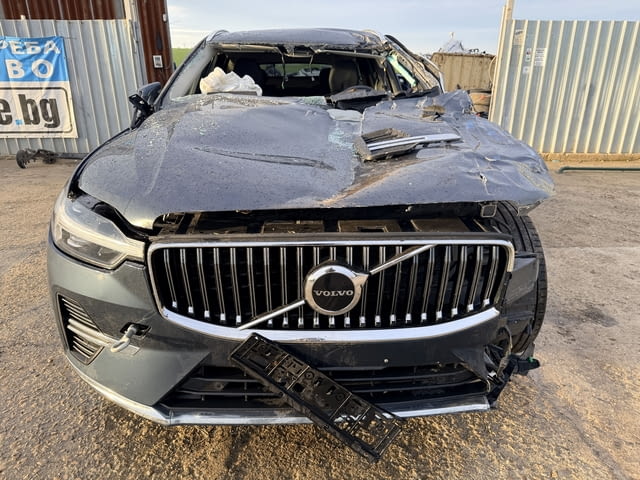 Volvo XC60 2 B5 Mild-Hybrid AWD 2.0 дизел, двигател D420T2, 235 кс., 4x4, автоматик, 2024г., 15 000 - снимка 2