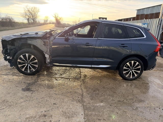 Volvo XC60 2 B5 Mild-Hybrid AWD 2.0 дизел, двигател D420T2, 235 кс., 4x4, автоматик, 2024г., 15 000 - снимка 4