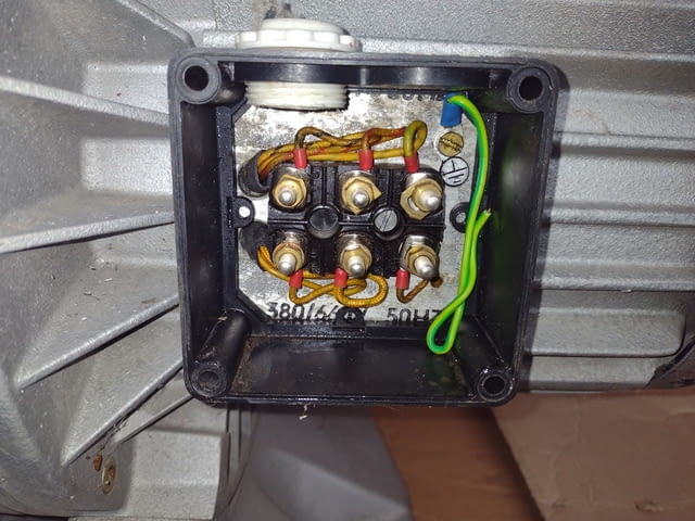 Вакум помпа - град Димитровград | Машини / Съоръжения - снимка 11