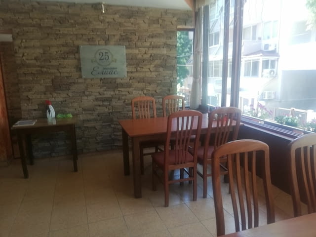 Даваме под наем ресторант в центъра на гр. Пловдив 150 m2, Internet, Air Conditioning, Furnishing, Security System, Phone - city of Plovdiv | Bars - снимка 2