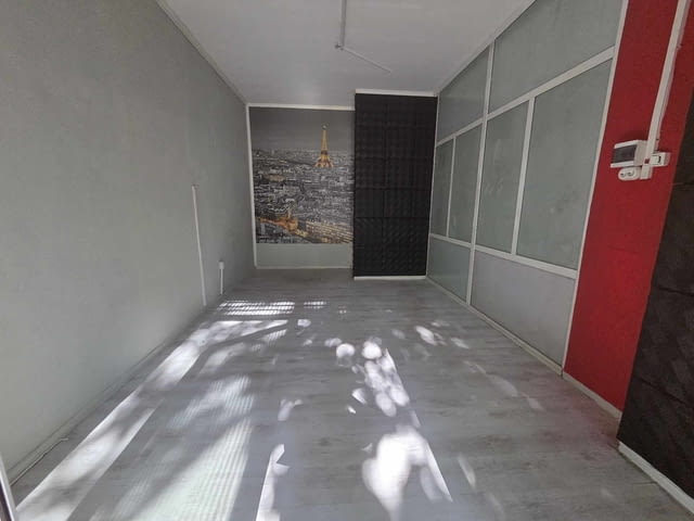 Даваме под наем търговско помещение в Каменица 1 65 м2, Интернет, Климатик - град Пловдив | Магазини - снимка 1