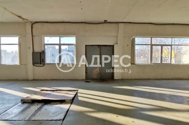 Производствен цех под наем до Техномаркет и Околовръстно шосе - град Сандански - снимка 3